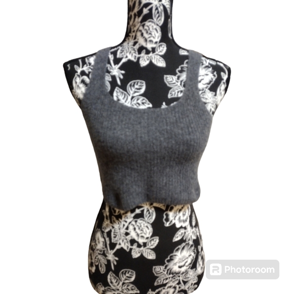 Everlane The Cozy-Stretch Tank Top made with Yak Hair - Picture 2 of 7